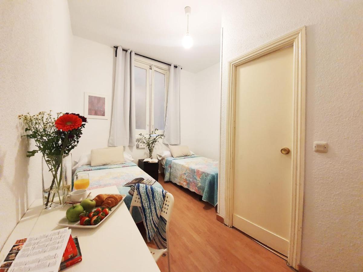 Hostal Alicante Madrid Exterior foto
