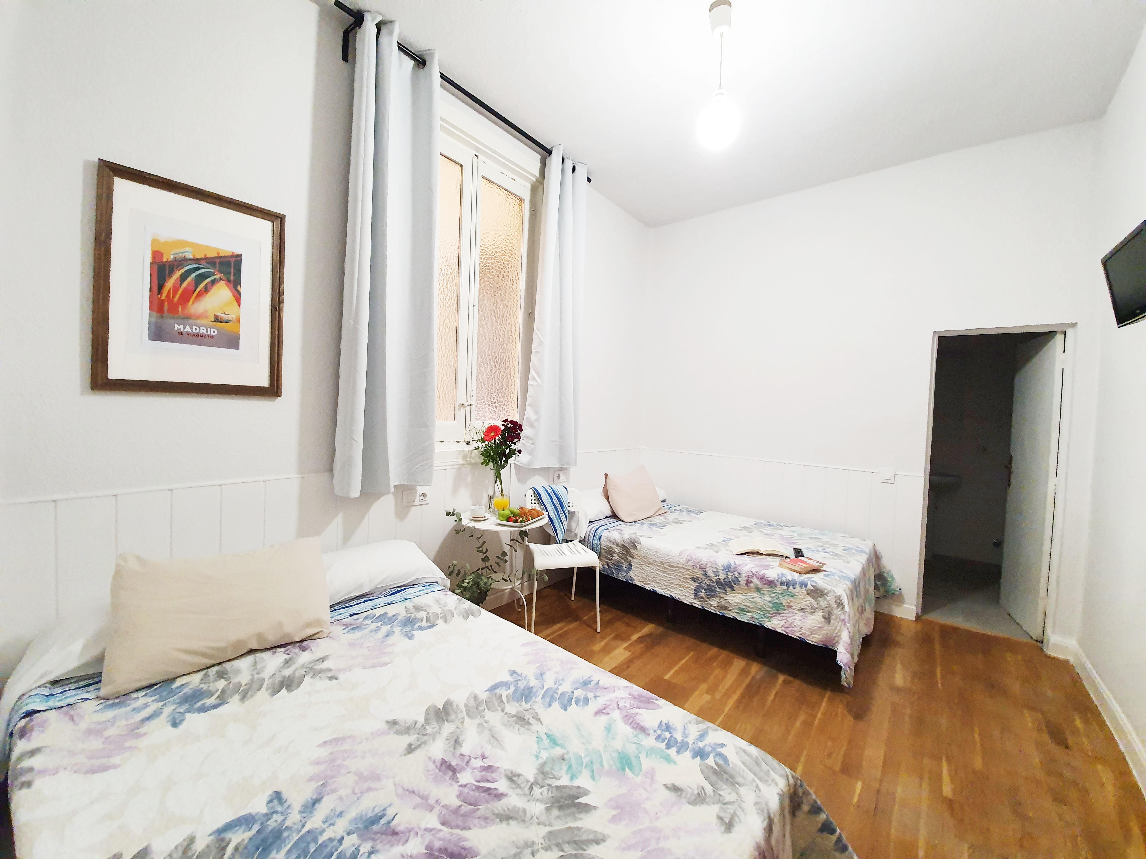 Hostal Alicante Madrid Exterior foto